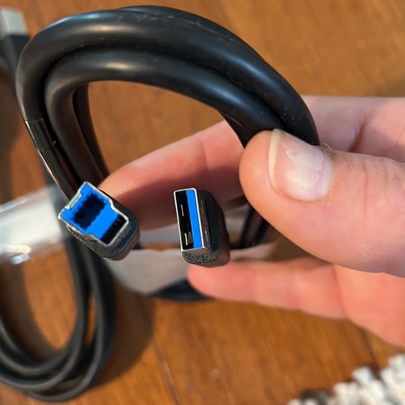 Computer cables- HDMI REGULAR AND MINI connectors - Picture 6 of 7